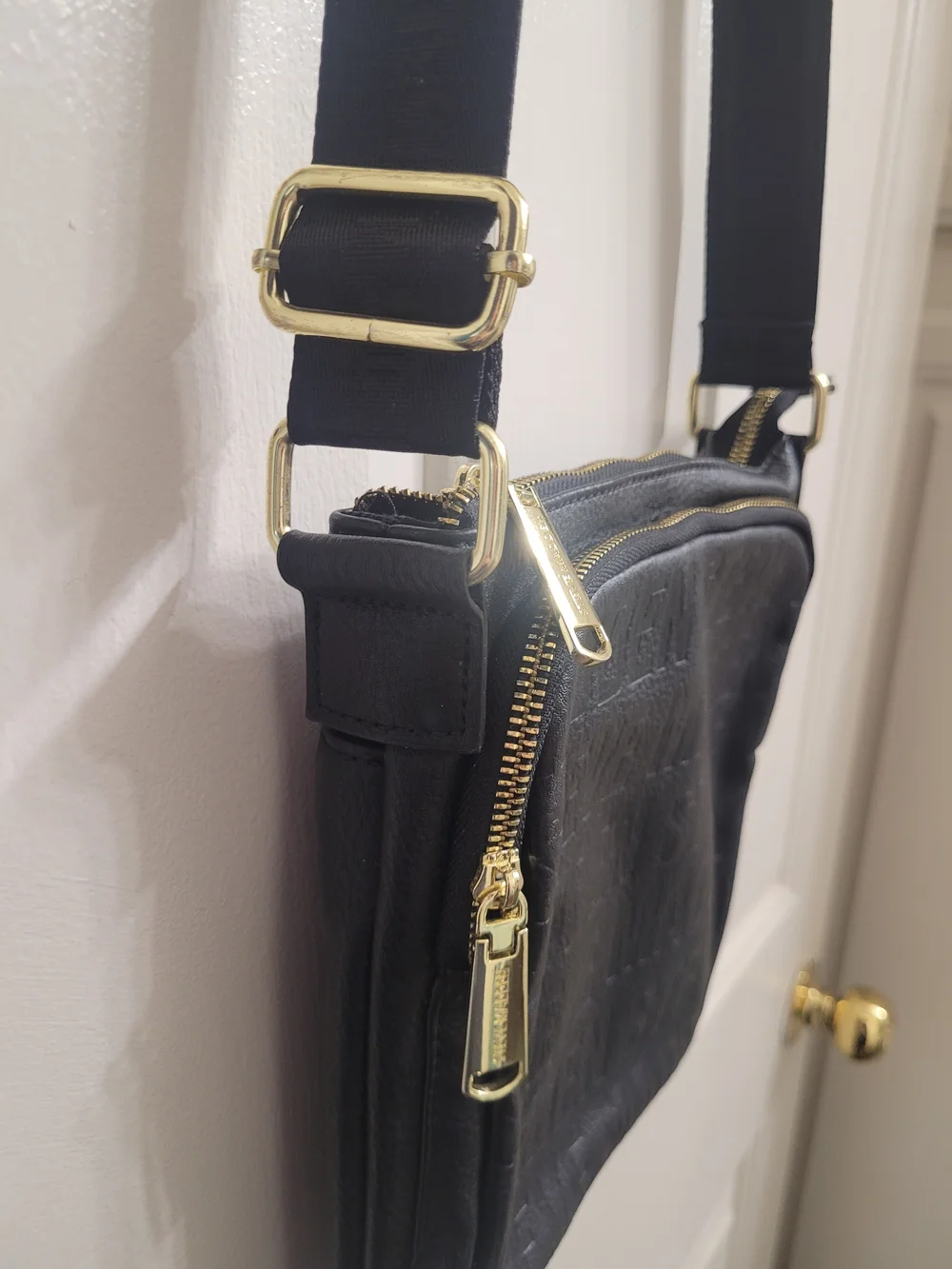 Stve Madden Black Leather Crossbody Bag with Gold Hardware